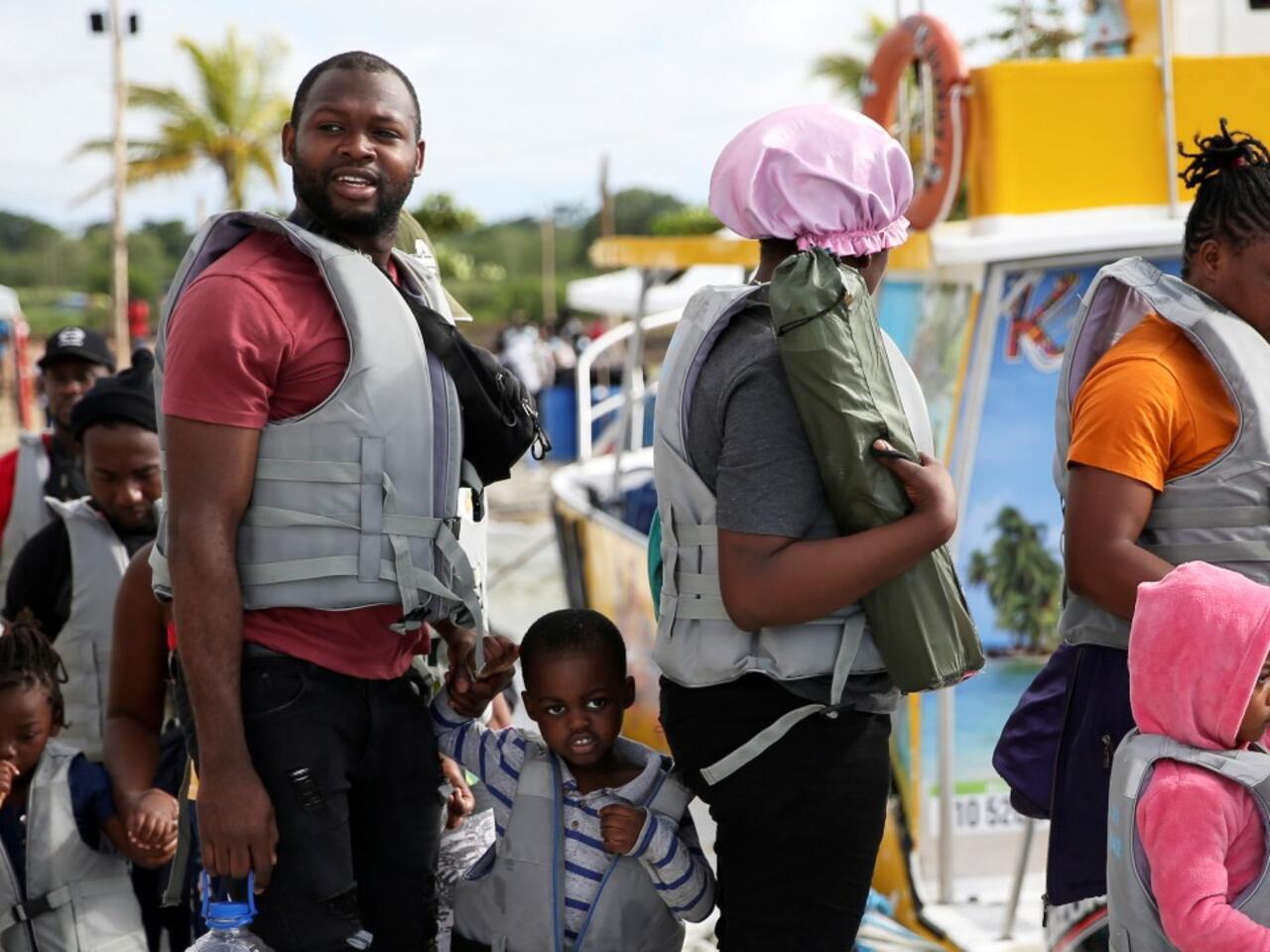 Fiscalía y Servicio de Migraciones investigan presunta red de tráfico de más de 200 menores haitianos en Chile